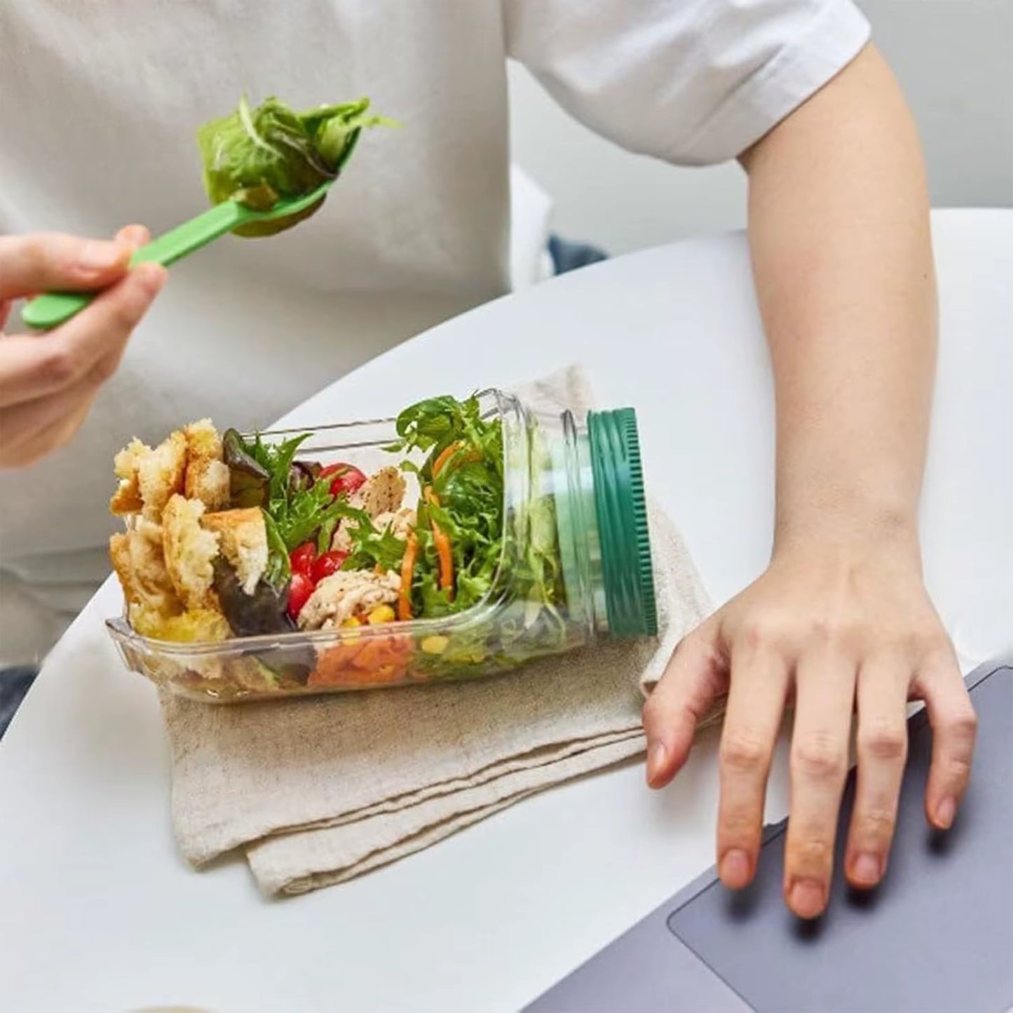 The Original Salad Pod, a Portable Salad Container with a Side-Opening Lid, Is Perfect for Home Use, Outdoor Activities Supplies